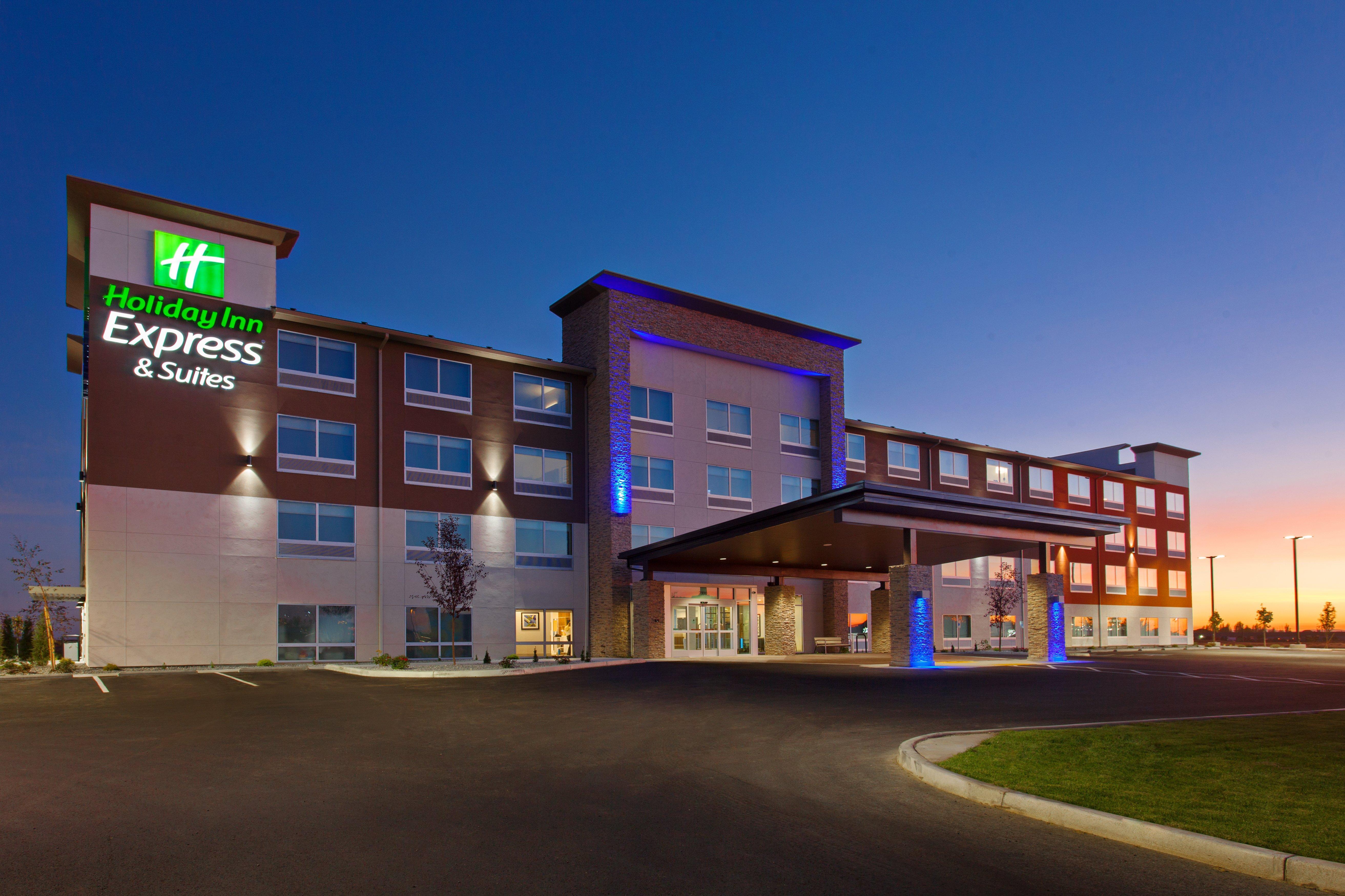 Holiday Inn Express & Suites - Moses Lake By Ihg Экстерьер фото
